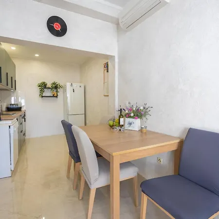 Apartment By The Sea Baska Voda, Makarska - 12714 *